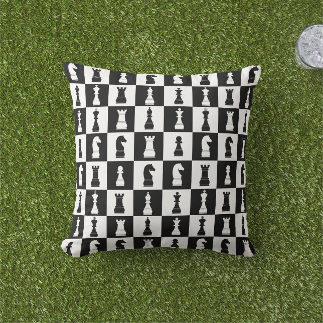 Coussin Figures de jeu d'échecs motif noir et blanc  (Herbe)