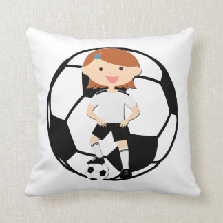 Coussin Fille 3 du football et boule noire et blanche