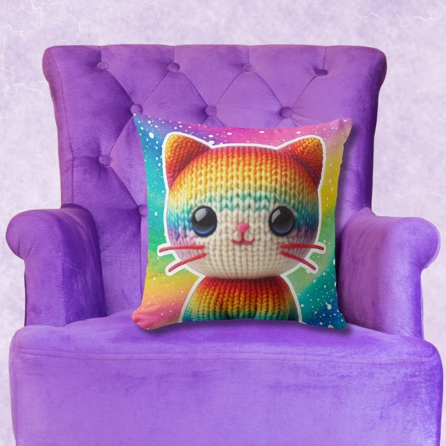 Coussin Fille Arc-en-Ciel Chat Personnalisé (This rainbow gradient cat accent pillow would be colorful and fun for a kid's room.)