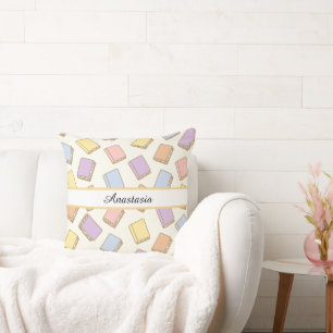 Coussin Fille livresque personnalisée Nœud mignon Nom Crèm
