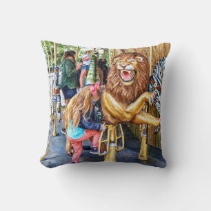 Coussin Fille montant sur un carrousel