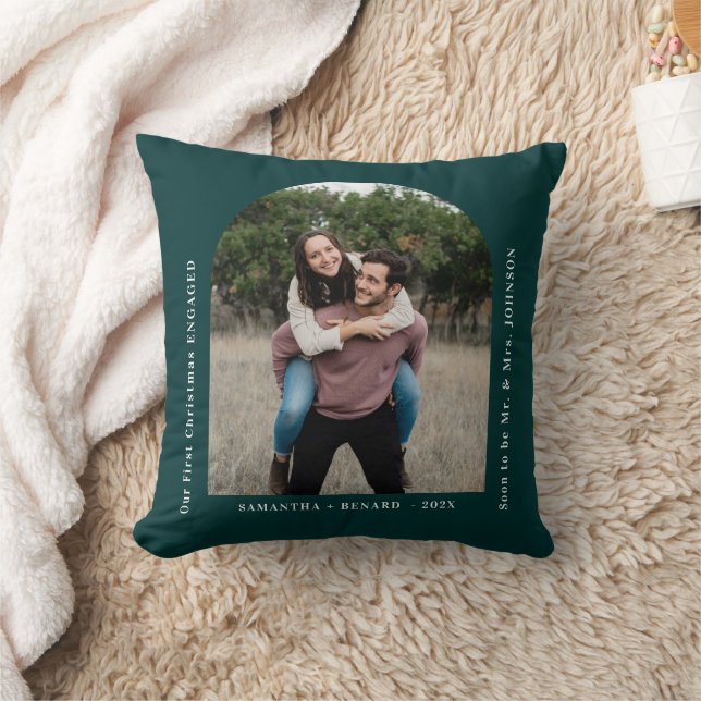 Coussin First Christmas Engaged Couples Photo Arch (Couverture)
