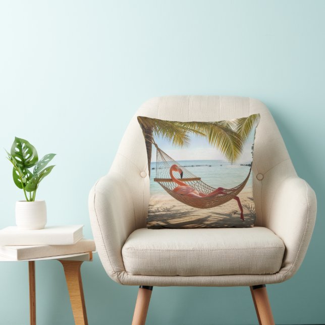 Coussin Flamant rose se prélassant dans un hamac de plage  (Chaise)