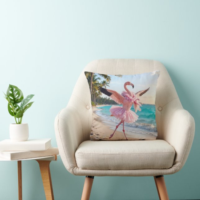 Coussin Flamingo Ballerina In a Pink Tutu On the Beach (Chaise)