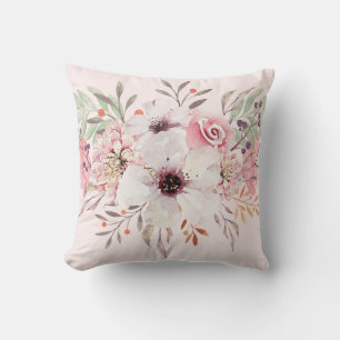 Coussin Fleur de couleur rose blush à l'aquarelle moderne