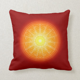 Coussin fleur de la vie sur le mandala du soleil