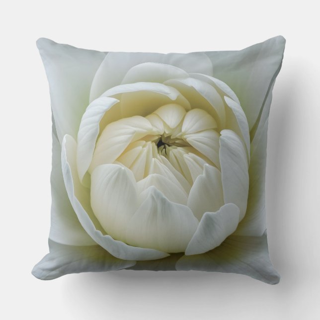 Coussin Fleur Ethérée : Paisible Fleur Blanche Gros plan (Recto)