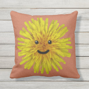 Coussin Fleur jaune heureuse 2 de pissenlit de jardin dans
