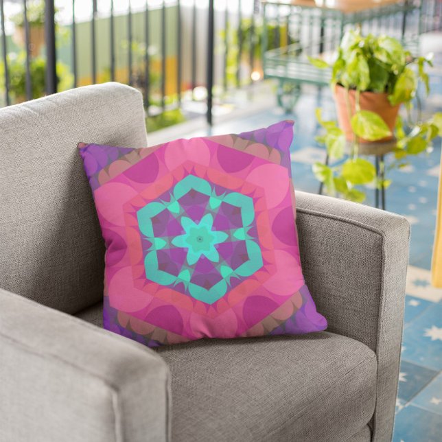 Coussin Fleur Mandala rose bleu et violet rétro (Créateur téléchargé)