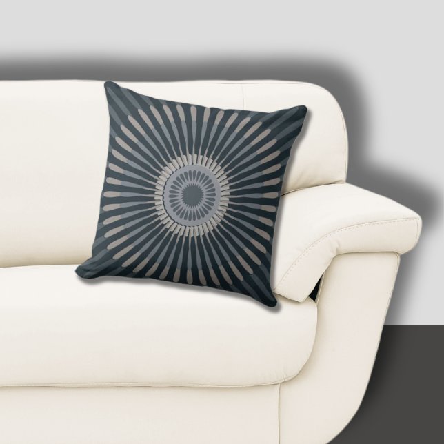 Coussin Fleur moderne gris bleu centré (Modern Centered Blue-Gray Star Flower Throw Pillow)