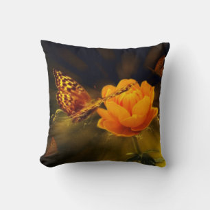 Coussin Fleur orange aux papillons