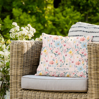 Coussin Fleur rose joli nom motif personnalisé