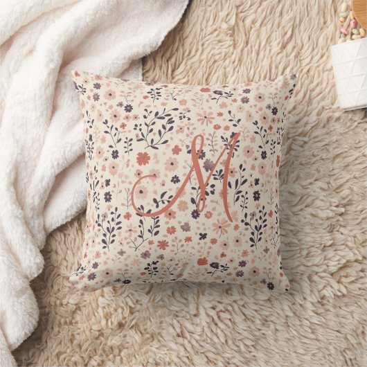 Coussin Fleur sauvage bohème rose beige corail Monogramme (Couverture)