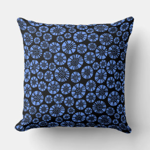 Coussin Fleurs Abstraites 031023 - Bleu Bébé sur Fond Noir