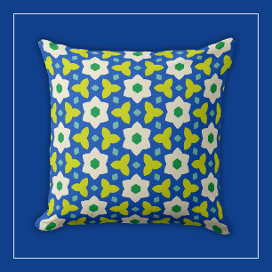 Coussin Fleurs blanches sur fond floral géométrique bleu e