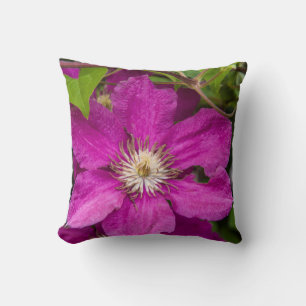 Coussin Fleurs chez Robinette's Apple Haus & Gift Barn