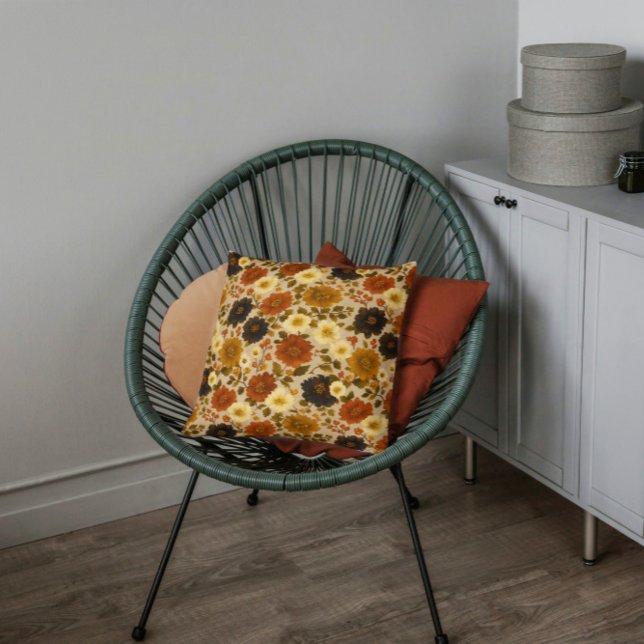 Coussin Fleurs d'Automne - Bohème Campagnarde (Bring the warmth of autumn indoors with this charming floral pillow. Perfect accent for a farmhouse.)