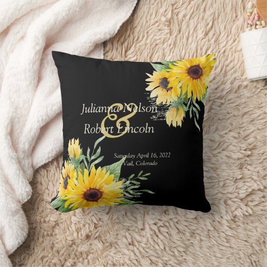 Coussin Fleurs de soleil aquarelle sur mariage noir (Couverture)