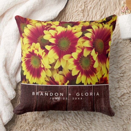 Coussin Fleurs de soleil d'automne rustiques sur Mariage d (Couverture)