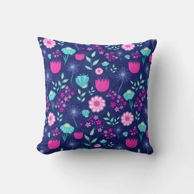 Coussin Fleurs délicates et détails botaniques (Recto)