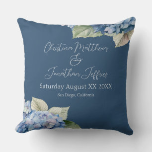 Coussin Fleurs d'hortensia à l'aquarelle bleue romantique
