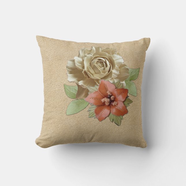 Coussin Fleurs en cuir sur daim crème (Recto)