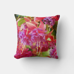 Coussin Fleurs fuschia roses et violettes