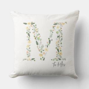 Coussin Fleurs INITIALE "M"Couleurs Douces Prairie NOM Dou