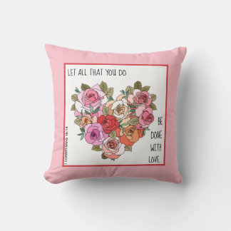 Coussin Fleurs peintes avec Verse de 1 Corinthiens 16:14
