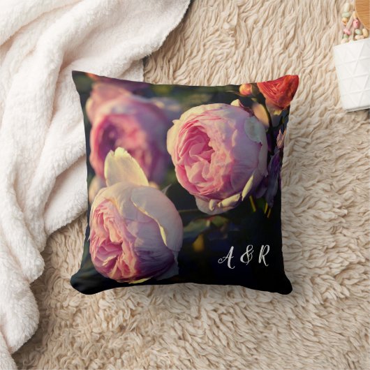 Coussin Fleurs roses roses du Jardin Anniversaire (Couverture)