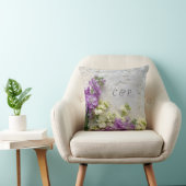 Coussin Fleurs violettes et blanches sur de vieilles lacet (Chaise)