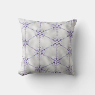 Coussin Flocon de neige violet de Noël blanc étincelant