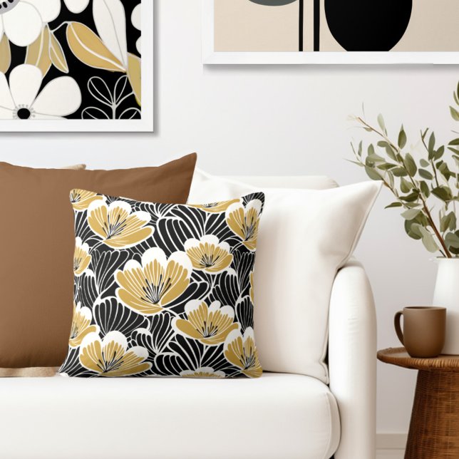 Coussin Floral d'or noir (Complete your elegant retro look with an exclusive Wild on Flowers Throw PIllow.)