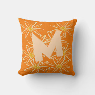 Coussin floral orange clair