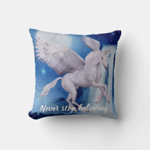 Coussin Flying Unicorn Waterfall Croire Imaginaire Horse