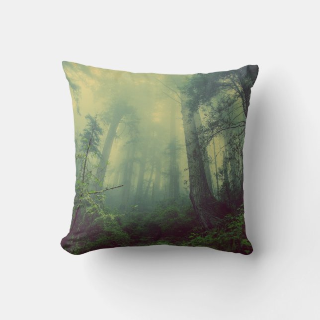 Coussin Forêt brumeuse arbres verts (Recto)
