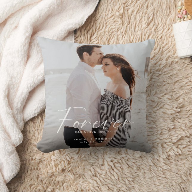 Coussin Forever a une belle bague Photo Fiançailles Modern (Couverture)