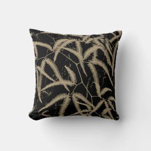 Coussin fougère Brown avec arrière - plan noir