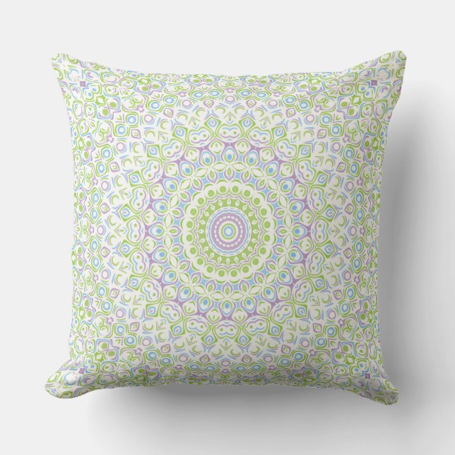 Coussin Fresh Spring Mandala in Green, Blue, and Lavender (Recto)