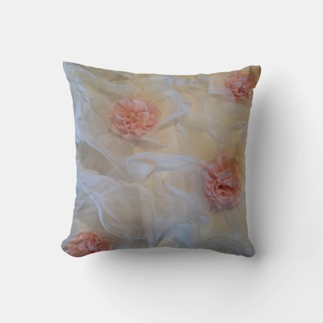 Coussin Froufrous et Roses Roses (Recto)