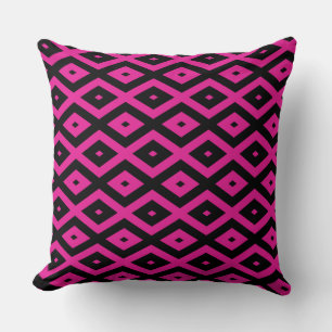 Coussin Fuchsia et motif de diamants noirs