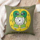 Coussin Funny "Better Late Than Never" Turtle Alarm Clock (Couverture)