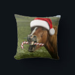 Coussin Funny Christmas horse with Santa a smiling<br><div class="desc">horse animal christmas,  mouth lips pasture animals,  country pony equestrioking,  cold santa head ,  claus</div>