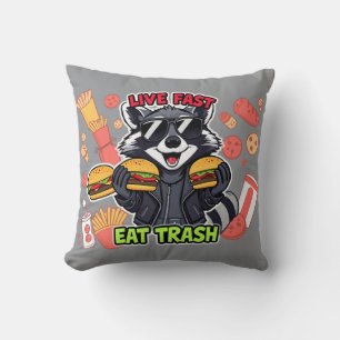 Coussin Funny Raccoon ‘Live Fast Eat Trash’