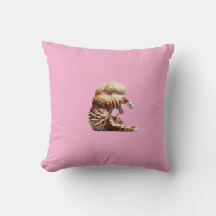 Coussin Funny Red and White Maine Coon Cat Doing Yoga