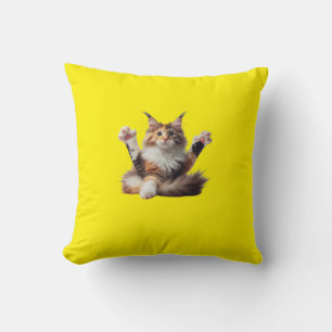 Coussin Funny Stretching Maine Coon Kitten Photo