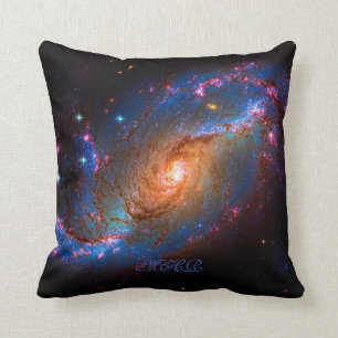 Coussin Galaxie spirale barrée par monogramme NGC 1672