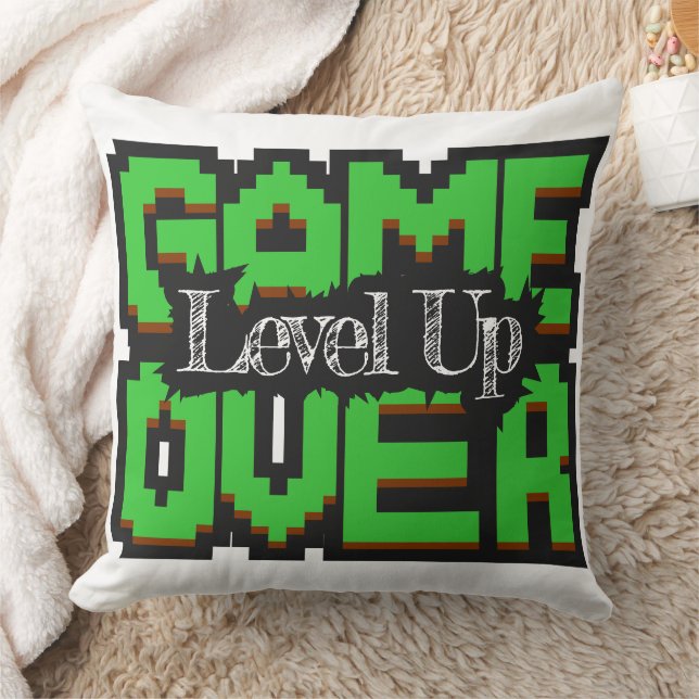 Coussin Game Over, Level Up: Pixelated Retro Game World (Couverture)
