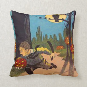 Coussin Garçon Effrayé par les Citrouilles de Jack O' Lant