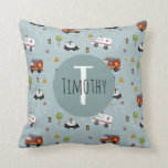 Coussin Garçons Cute Fire Camion & Police Voiture et nom E<br><div class="desc">Ce joli modèle d'oreiller conçu sur mesure par des enfants est doté d'un motif de transport en bande dessinée bleu, avec des camions de pompiers, des ambulances et des voitures de police. Il y a aussi de l'espace pour ajouter votre nom de garçon et monogramme dans une belle police. L'ajout...</div>